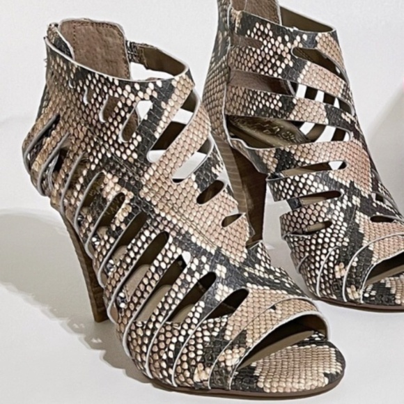 Vince Camuto shoes Size 8M Amendia Natural warm Roccia Leather - Picture 5 of 10